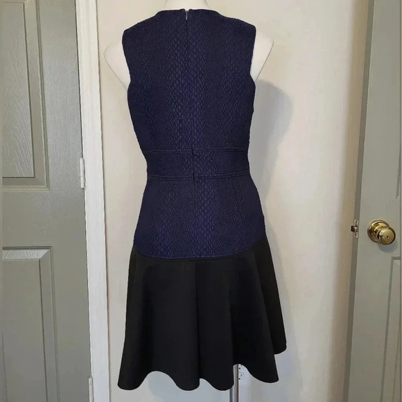 Rebecca Taylor V-Neck Snake Textured Bodice Jacquard Dress(8) - Picture 10 of 13